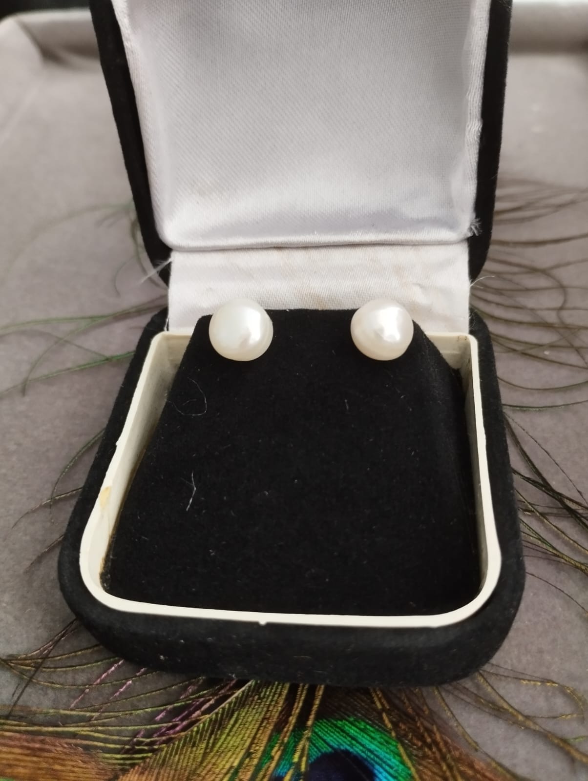 Fresh Water Pearl Studs - 8 mm