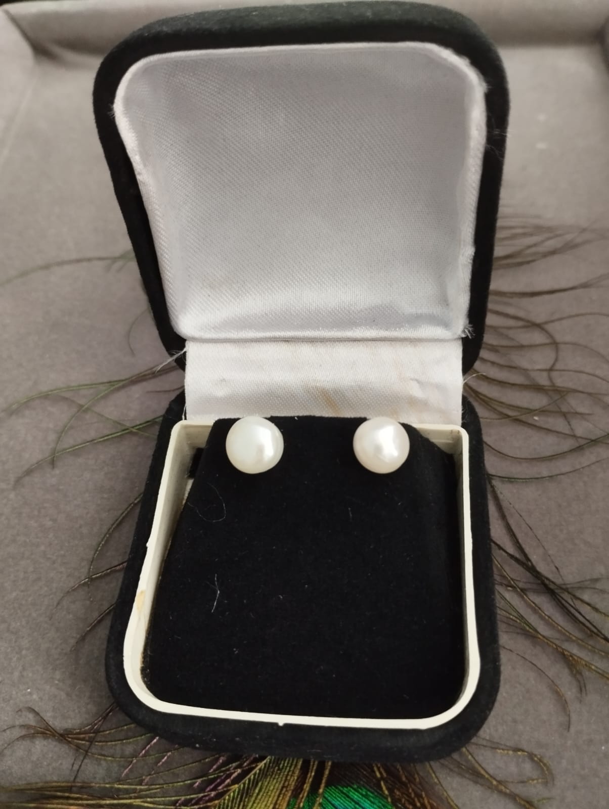 Fresh Water Pearl Studs - 8 mm