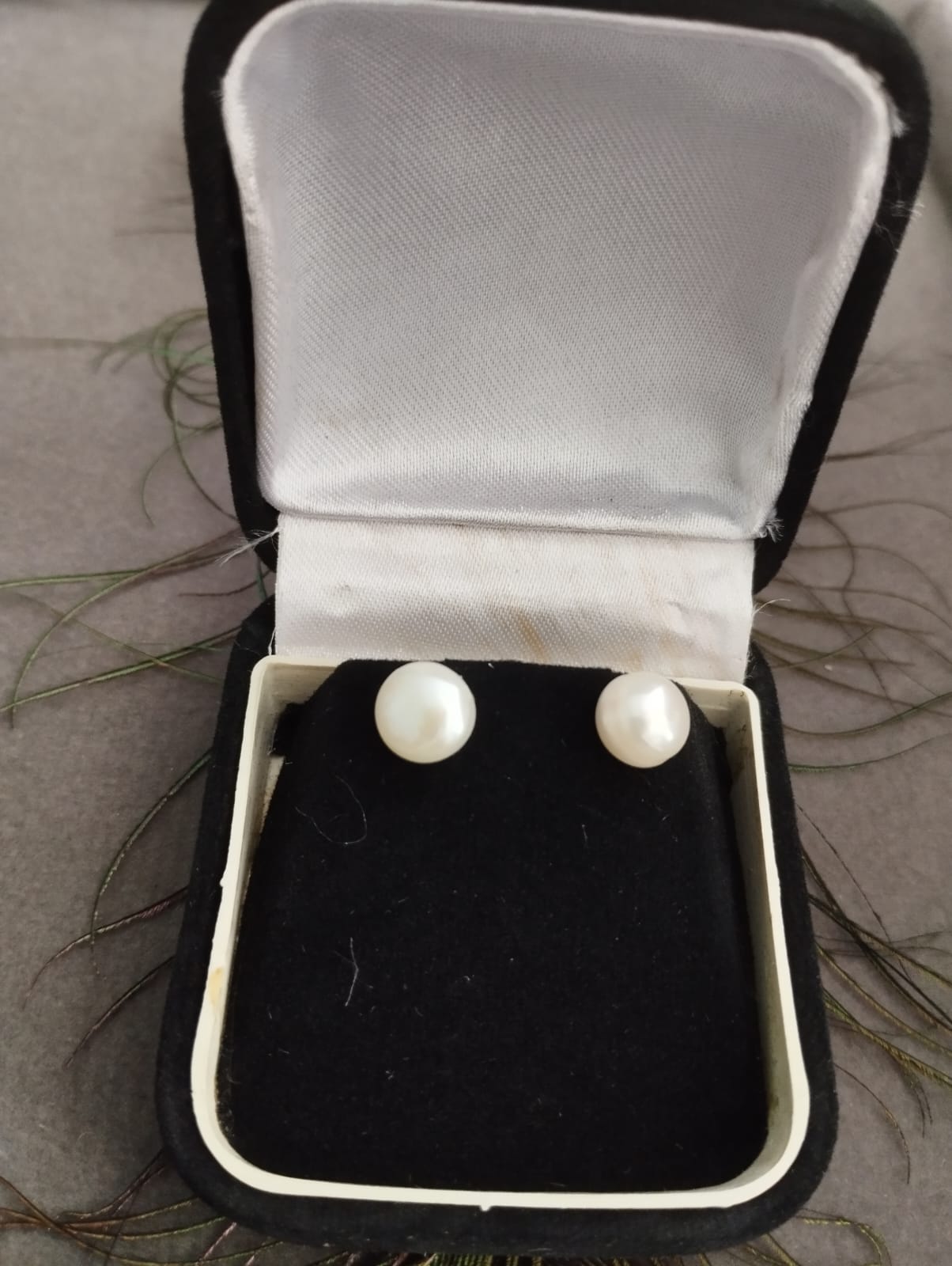 Fresh Water Pearl Studs - 8 mm