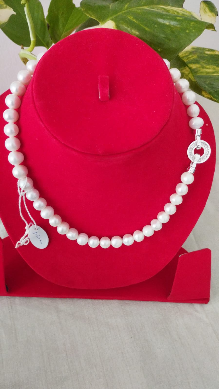 Fresh Water Pearls Necklace 9-10 mm White Pearls