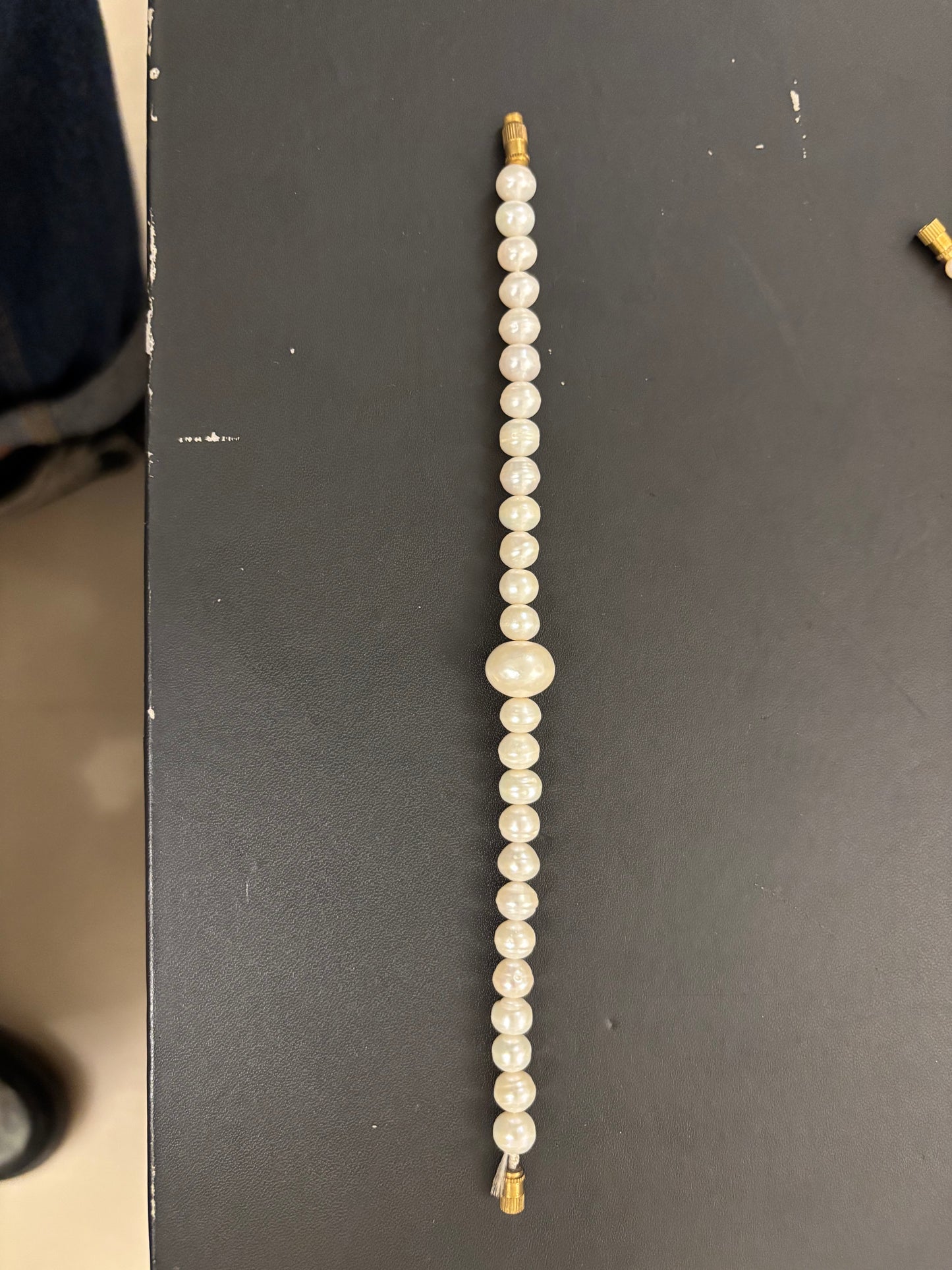 7 mm - 10 mm Single Layer Bracelets (Wrist Bands)