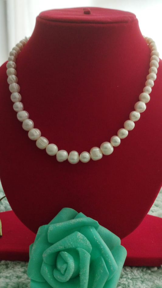 Fresh Water Pearls Necklace Varying sizes 6 to 10 mm White Pearls