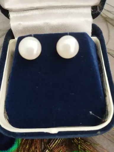 10 mm Fresh Water Pearls large EarBuds