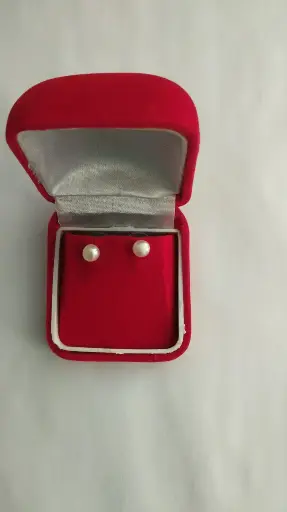 6 mm Fresh Water Pearls mini EarBuds